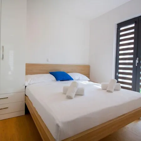 Maka Apartment *