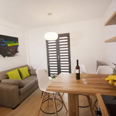 Apartment Maka *