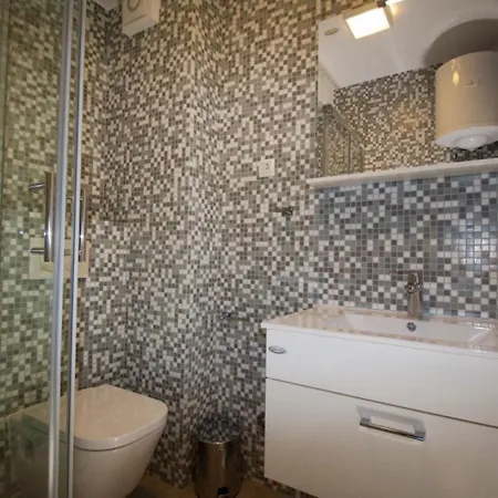 Apartment Maka Makarska